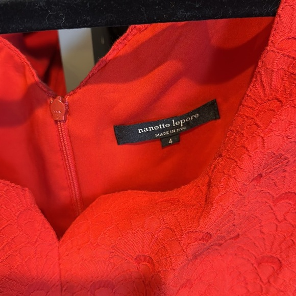 Nanette Lepore red sleeveless v neck lined pleated back zipper dress size 4 - Picture 2 of 3